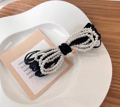「シックを束ねて」ヘアクリップ