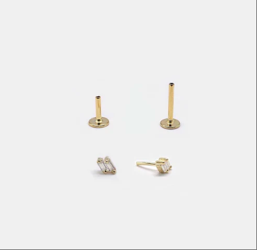 「ミニマルな輝き」ダブルラインシルバピアス