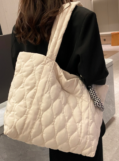 キルティング大容量ショルダートートバッグ、日常使い、通勤、学校、大学の勉強に適しています、軽量、折りたたみ可能、ベージュ色