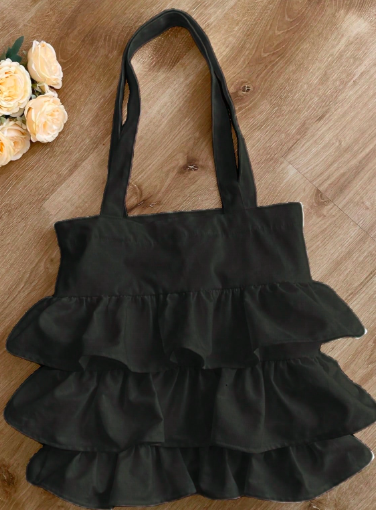 フリル肩掛け、優雅なキャンバスバッグ