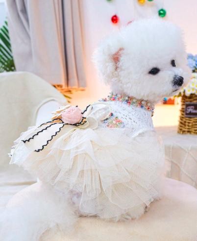 レースチュールフワフワドレス、真珠の花のリボンデコレーション、エレガントなプリンセススタイル